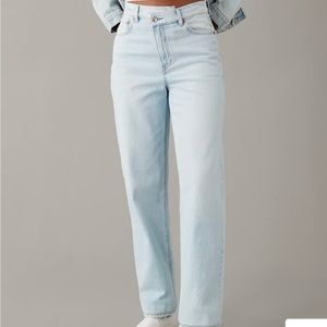 American Eagle strigid cross over jeans size 4